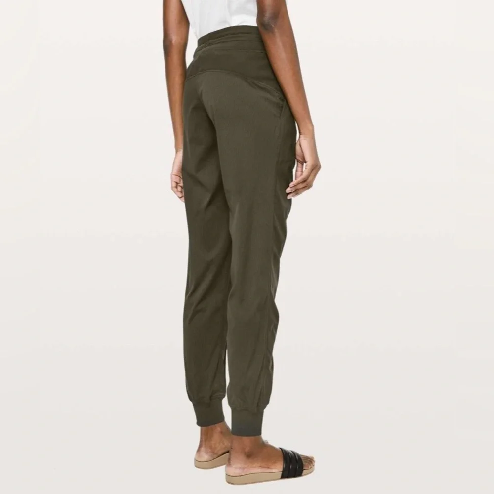 lululemon athletica effortlessly cool